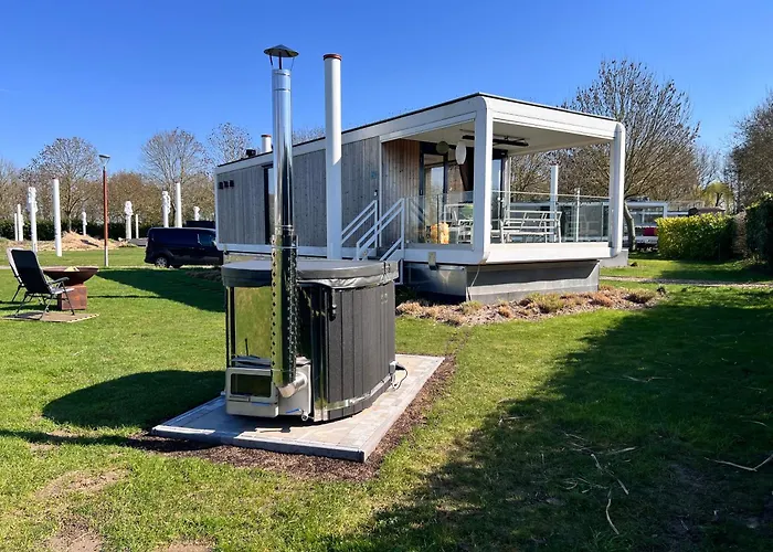 Maasparcje Lodge Met Hottub,Firepit En Kamadobbq Roermond